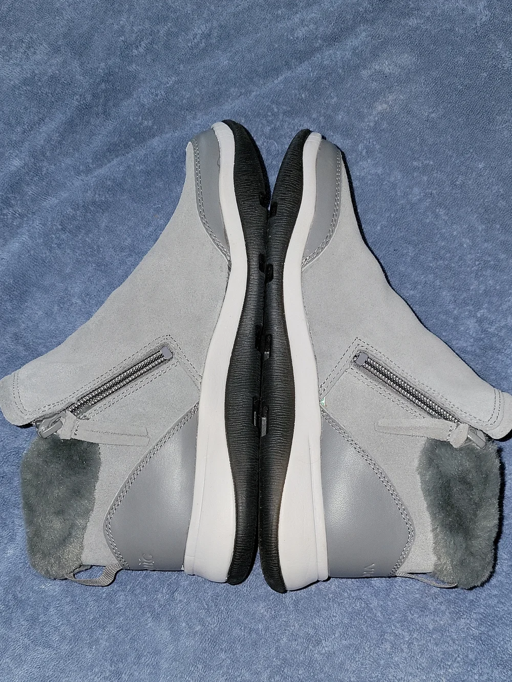 Vionic Norwood Women’s 7.5 Faux Fur Boots Grey Suede Leather Water Repellent